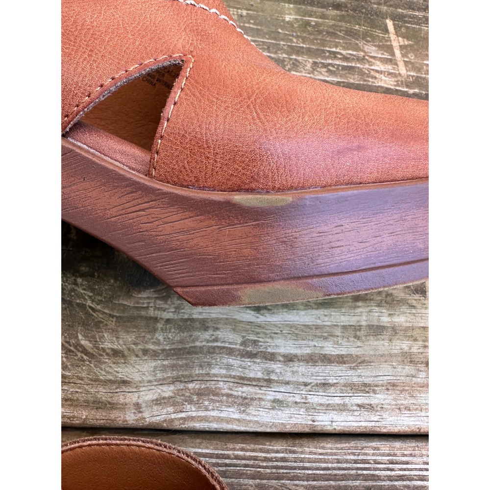 b.o.c. Born Concept Tan Slingback Platform Clogs Block Heel Shoes - Picture 7 of 8
